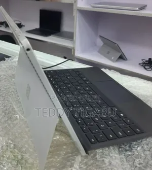 Photo - New Laptop Microsoft Surface Pro 4 8GB Intel Core I5 SSD 1T