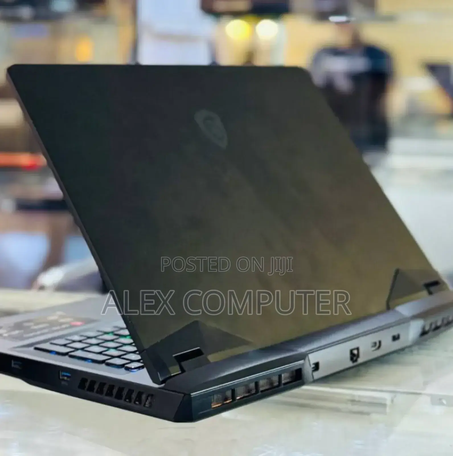 New Laptop MSI GP75 Leopard 16GB Intel Core I7 SSD 512GB