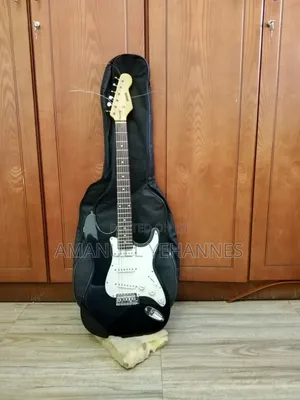 Photo - Yamaha Electric Guitar