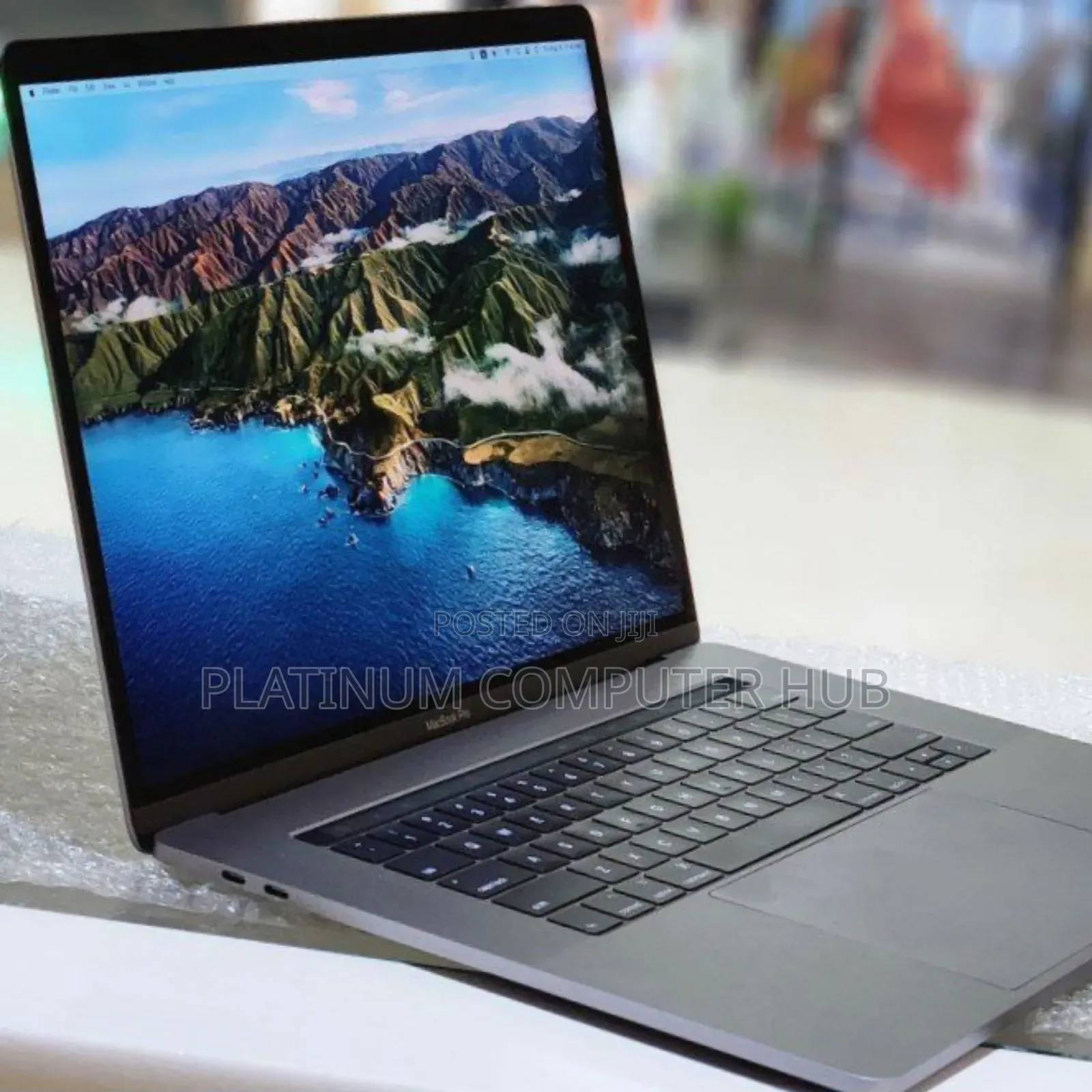 New Laptop Apple MacBook Pro 2017 16GB Intel Core I7 SSD 512GB