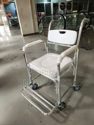 Commode Wheelchair庫侖toilet Four Wheels丸的commode Wheelchair廢除wheelchair