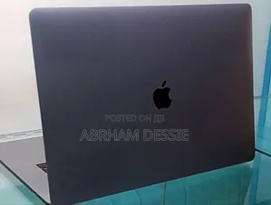 Photo - New Laptop Apple MacBook Pro 2019 32GB Intel Core I9 SSD 1T