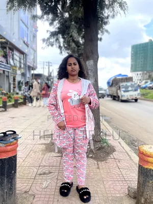 Photo - 3pc Pyjamas/3ፒስ ፒጃማ
