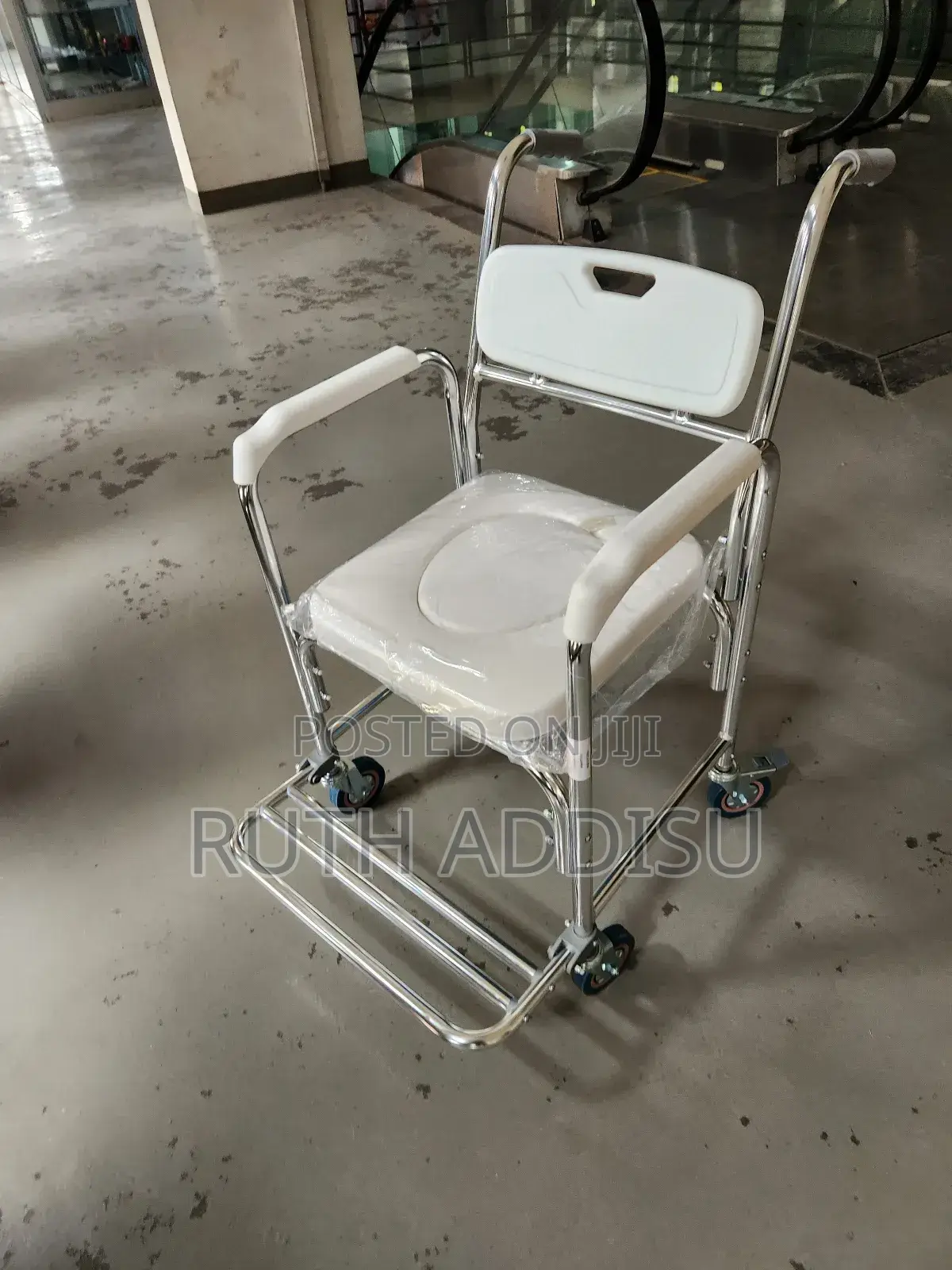 Commode Wheelchair病人toilet Wheelchair元件wheelchair With Popo Almunium
