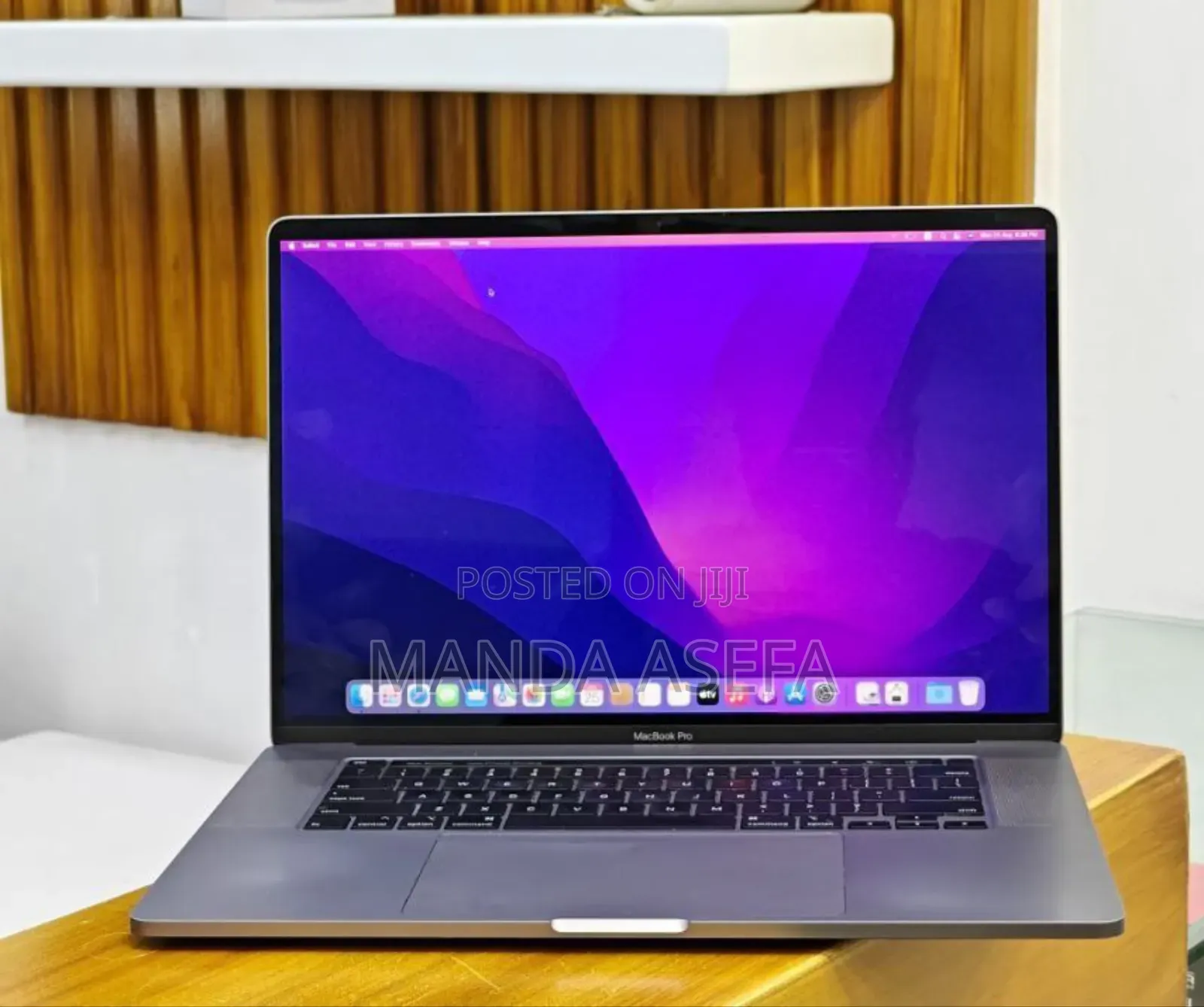 New Laptop Apple MacBook Pro 2019 32GB Intel Core I9 SSD 512GB