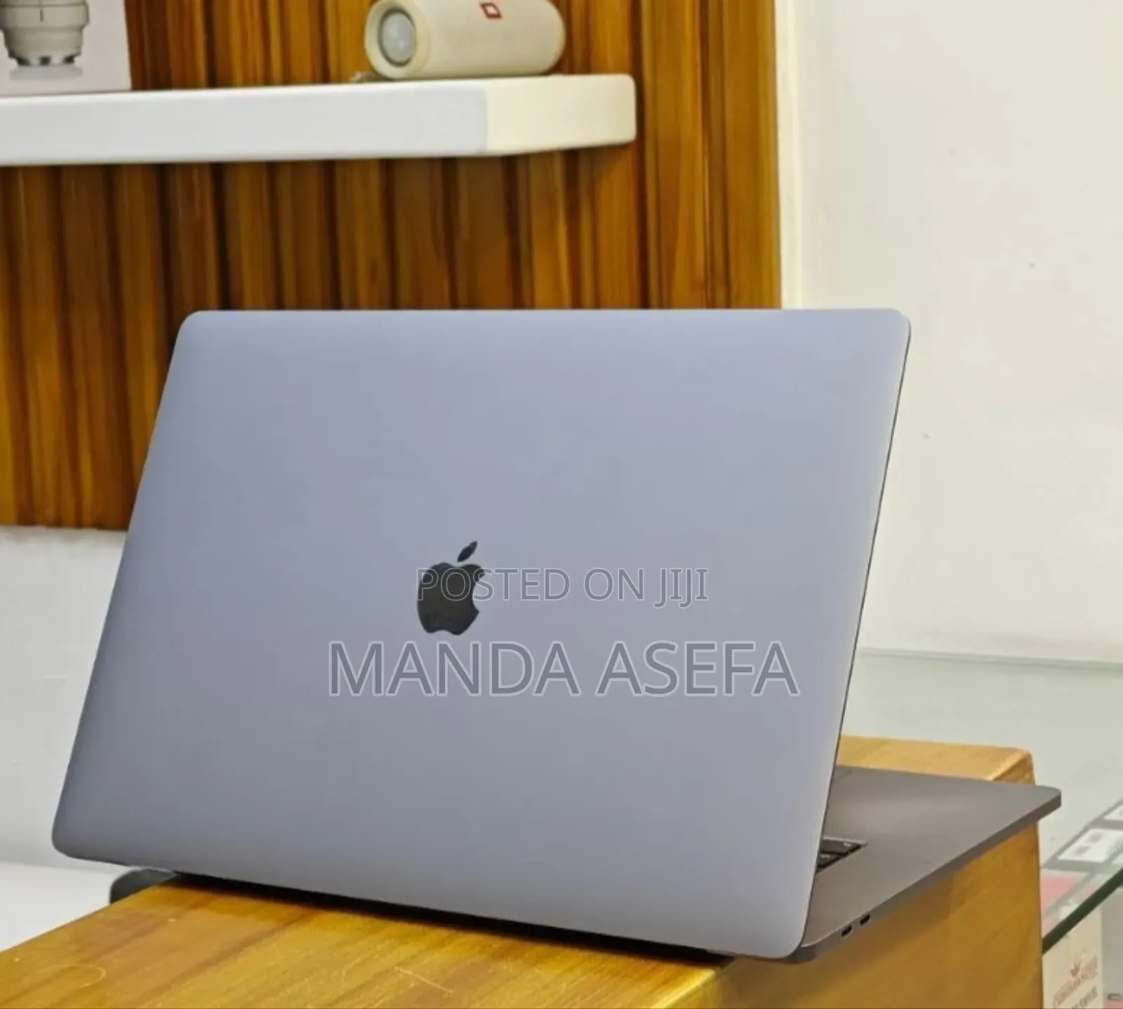 New Laptop Apple MacBook Pro 2019 32GB Intel Core I9 SSD 512GB