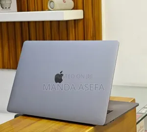 New Laptop Apple MacBook Pro 2019 32GB Intel Core I9 SSD 512GB