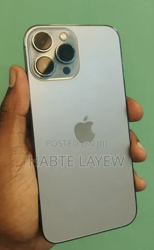 Photo - New Apple iPhone 13 256 GB Silver