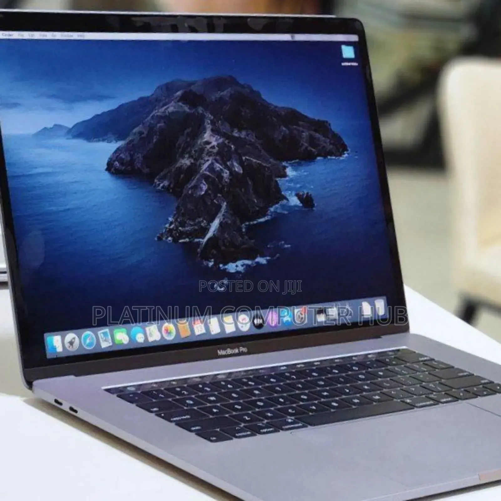 New Laptop Apple MacBook Pro 2019 16GB Intel Core I9 SSD 512GB