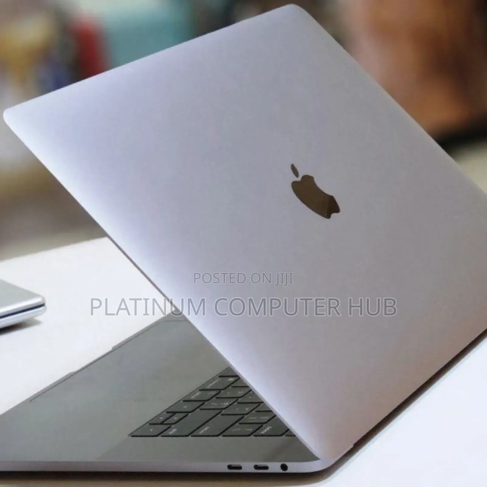 New Laptop Apple MacBook Pro 2019 16GB Intel Core I9 SSD 512GB