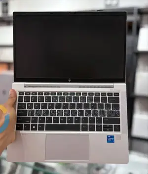 New Laptop HP EliteBook 830 G8 16GB Intel Core I7 SSD 512GB