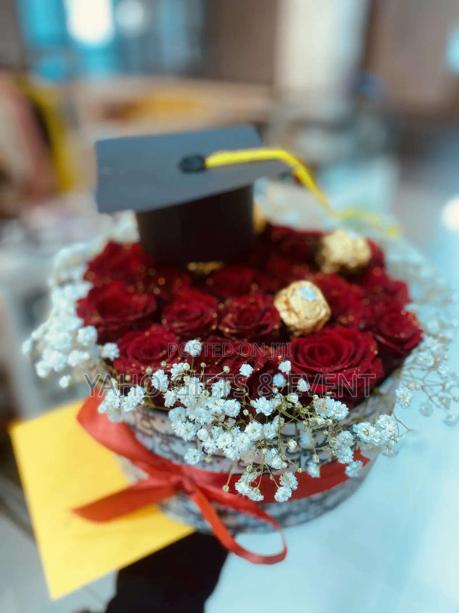 Graduation Table Flower and Chocolate
