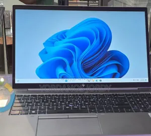 New Laptop HP ZBook Firefly 15 G7 16GB Intel Core I7 SSD 1T