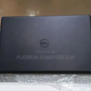New Laptop Dell Vostro 3520 16GB Intel Core I5 SSD 1T