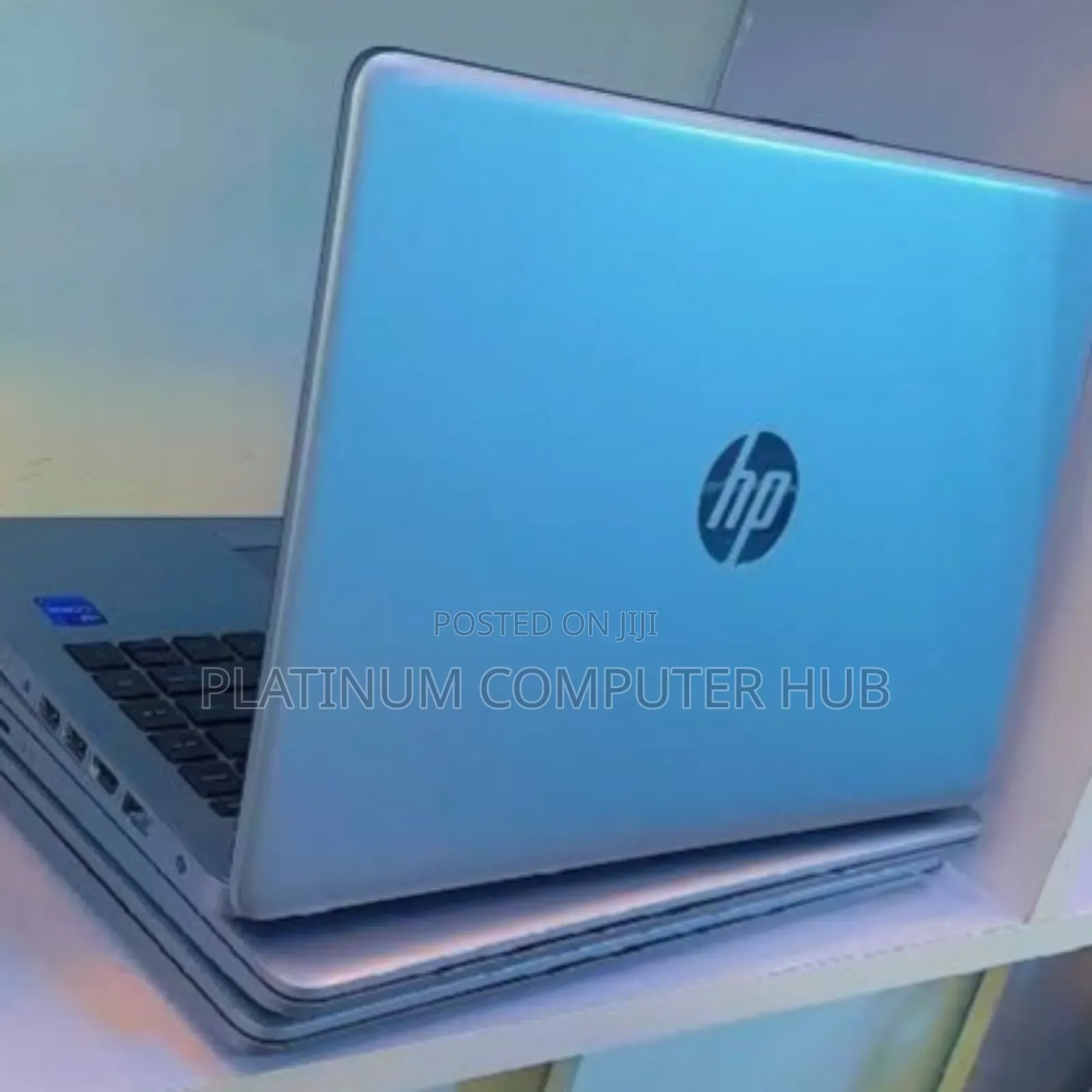 New Laptop HP 14-Dq1025cl 8GB Intel Core I7 SSD 256GB
