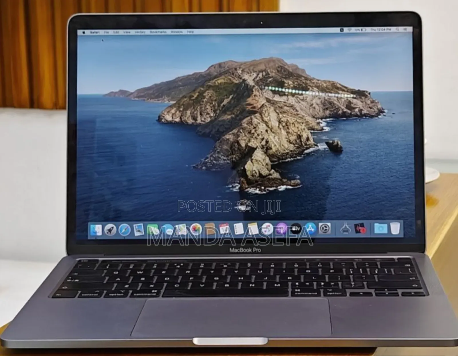 New Laptop Apple MacBook Pro 2020 8GB Intel Core I5 SSD 256GB