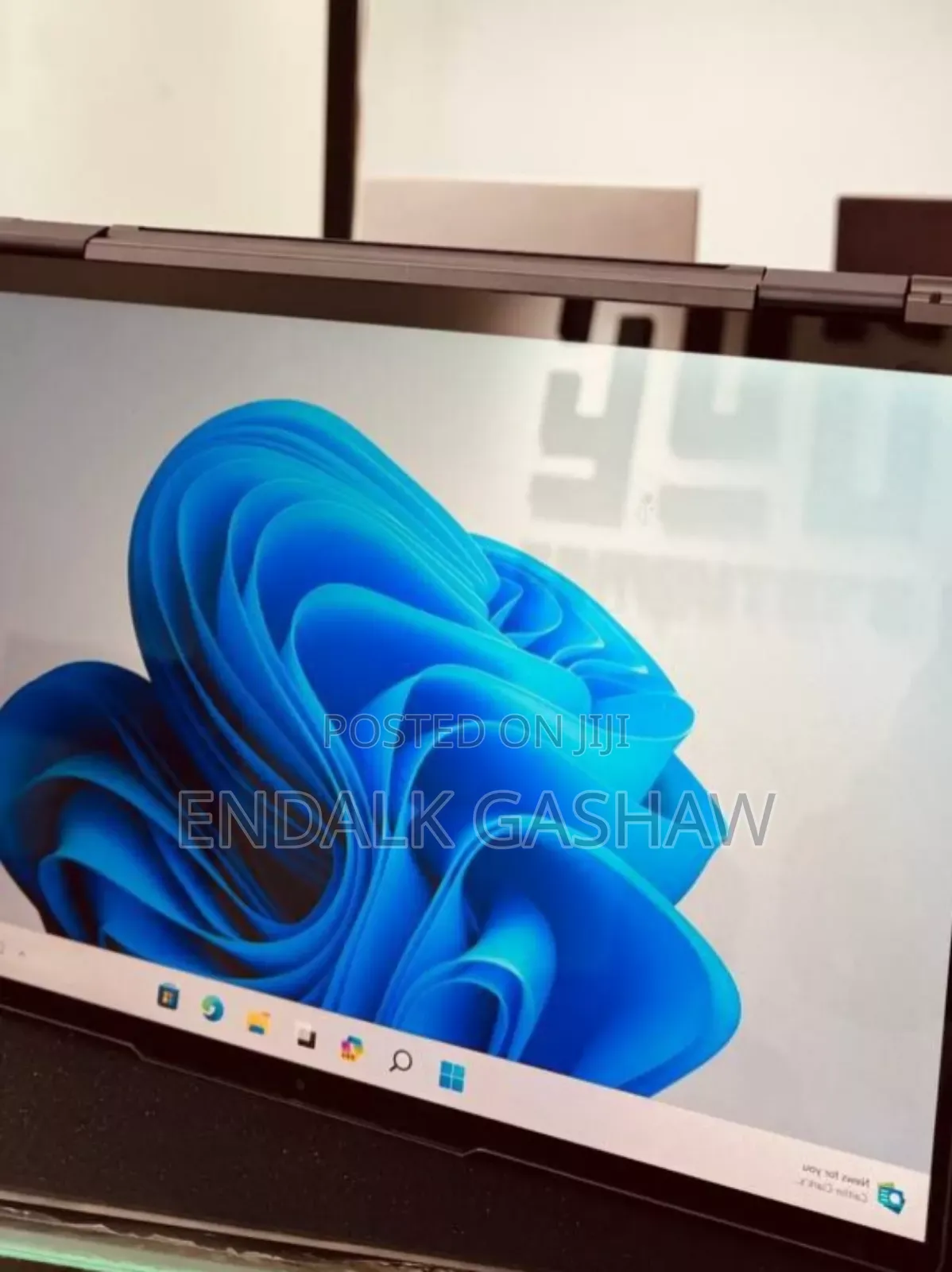 New Laptop Lenovo Yoga 7i 16GB Intel Core I5 SSD 512GB