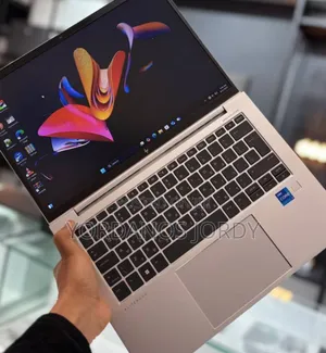 New Laptop HP EliteBook 840 G9 16GB Intel Core I7 SSD 512GB
