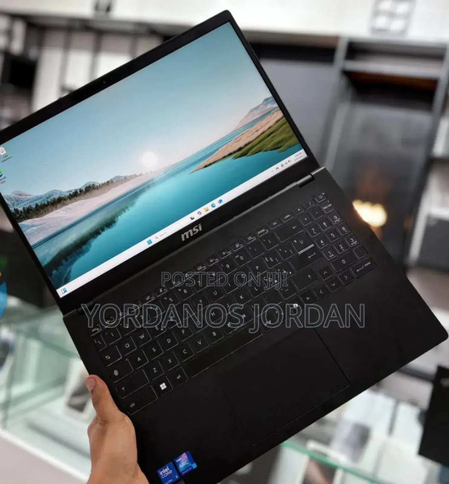 New Laptop MSI 16GB Intel Core Ultra 5 SSD 512GB