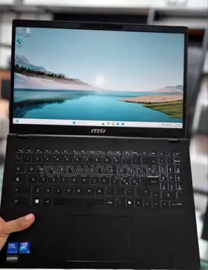 New Laptop MSI 16GB Intel Core Ultra 5 SSD 512GB