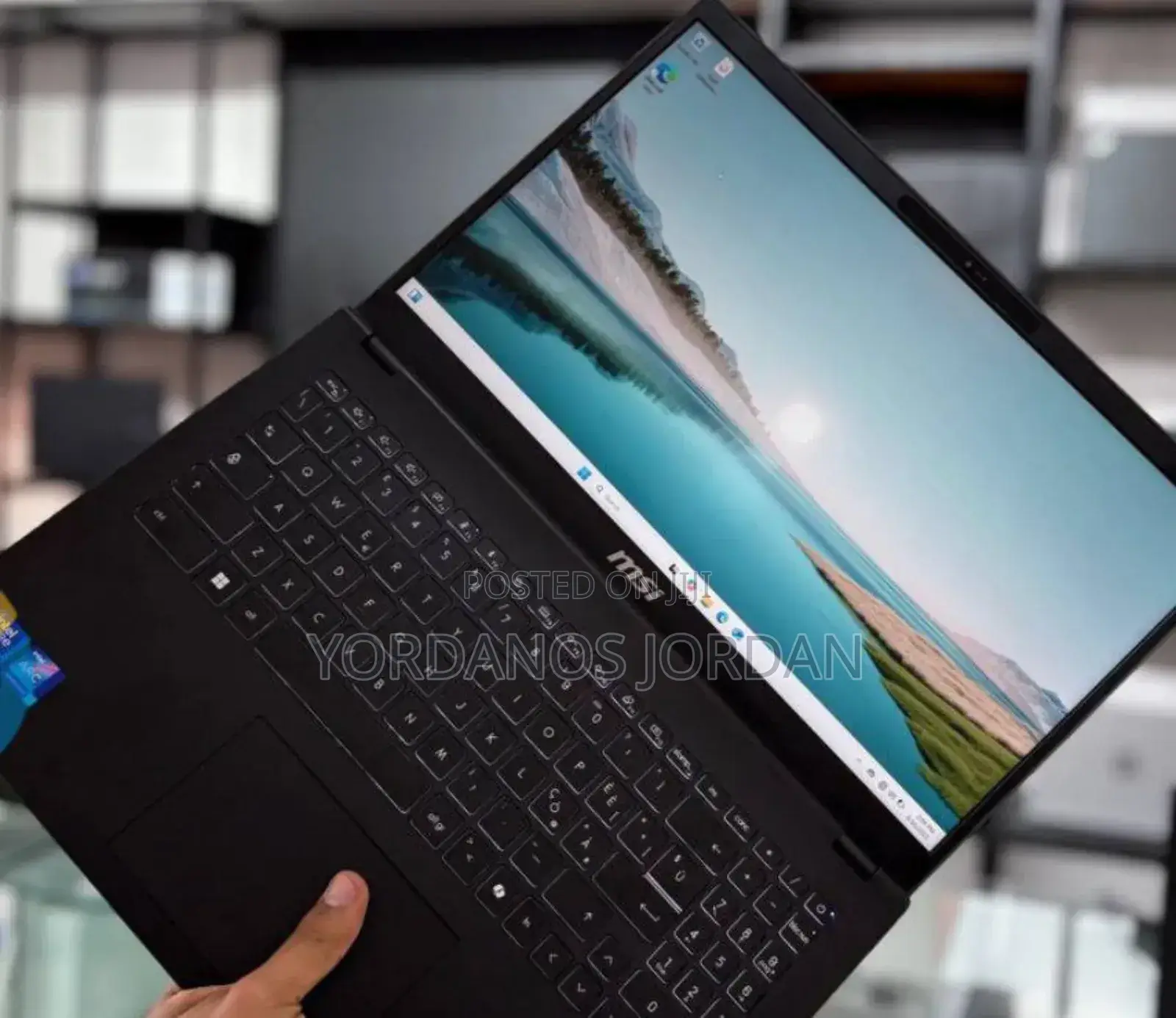 New Laptop MSI 16GB Intel Core Ultra 5 SSD 512GB