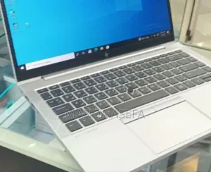 New Laptop HP EliteBook 830 G8 16GB Intel Core I7 SSD 512GB