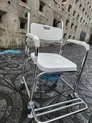 Photo - Toilet Wheelchair仔在commode Wheelchair短片brand New Commode Wheelchair