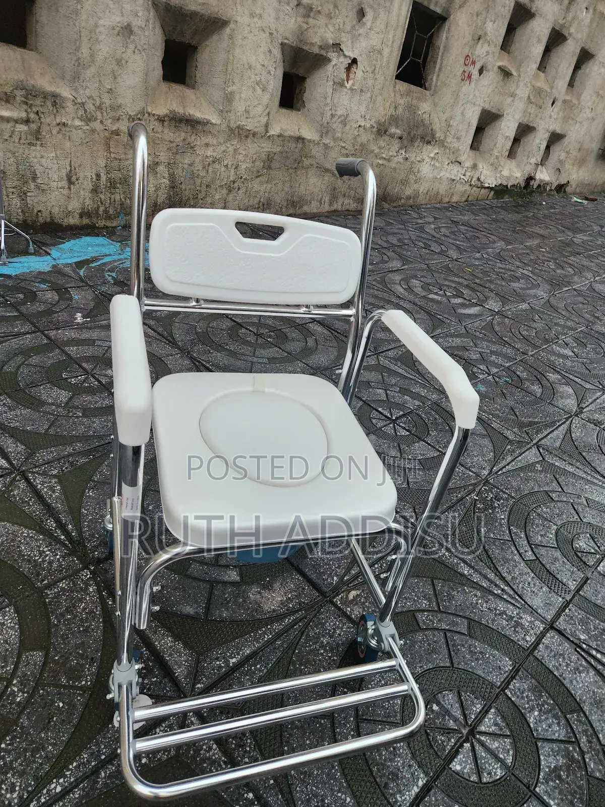 Commode Wheelchair會在meducal Poty Wheelchair知名brand New Commode