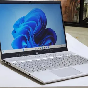 New Laptop HP Pavilion 15 8GB Intel Core I5 HDD+SSD 1.5T