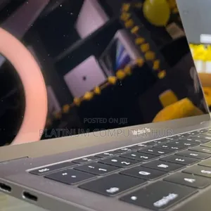 New Laptop Apple MacBook Pro 2017 8GB Intel Core I5 SSD 128GB