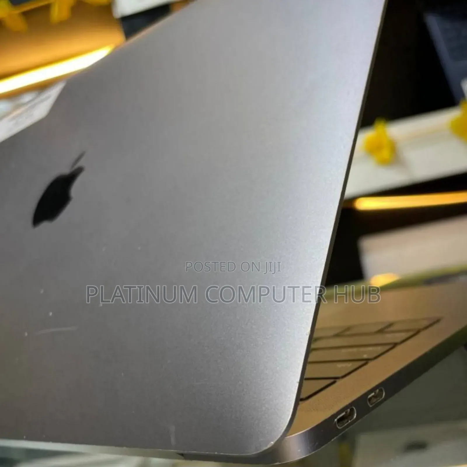 New Laptop Apple MacBook Pro 2017 8GB Intel Core I5 SSD 128GB