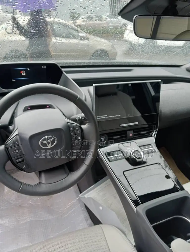 New Toyota bZ4X 2024 Gray