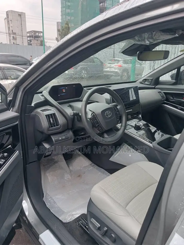 New Toyota bZ4X 2024 Gray