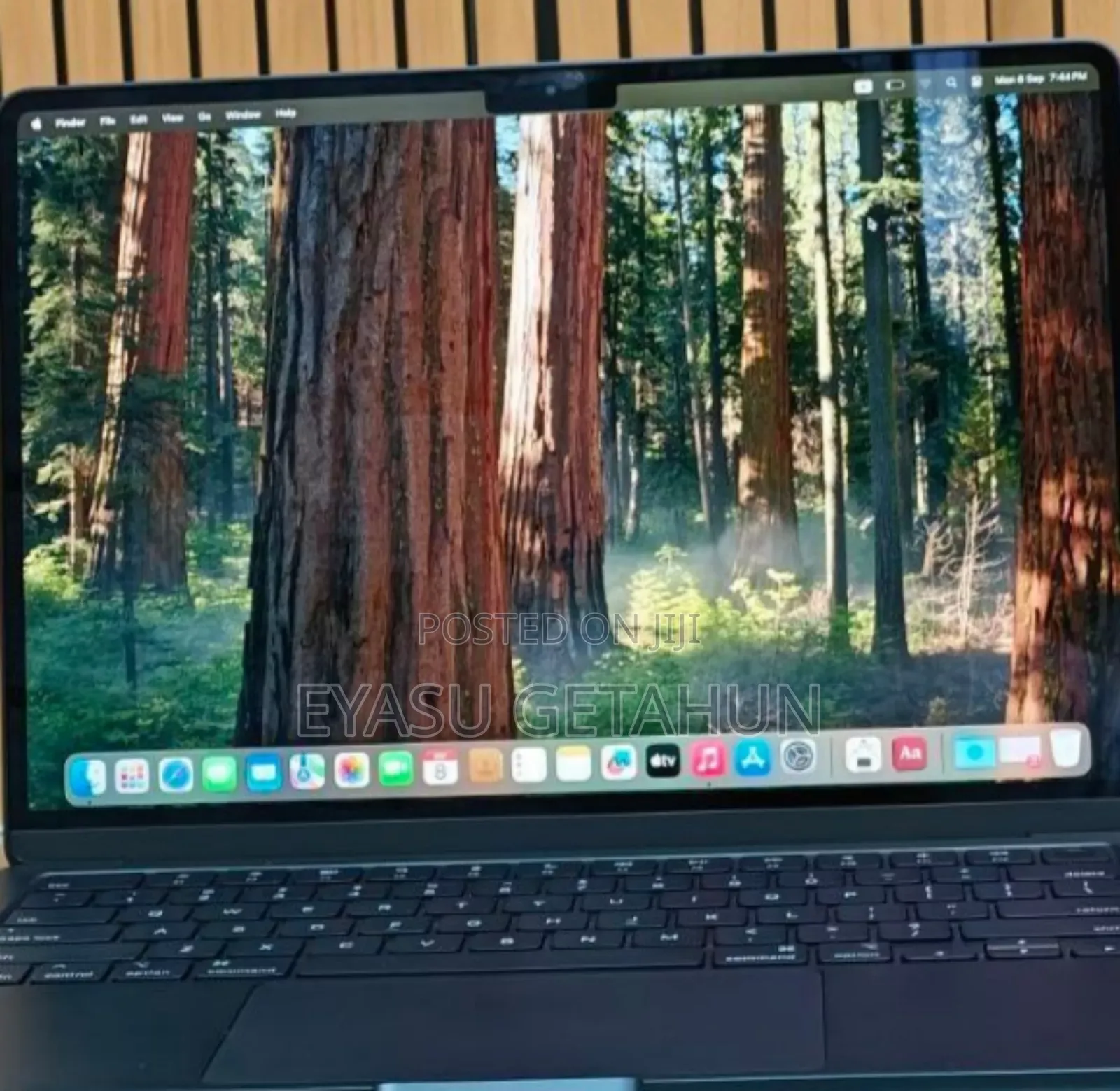 New Laptop Apple MacBook Air 2024 M3 13-Inch 16GB Apple M3 SSD 256GB