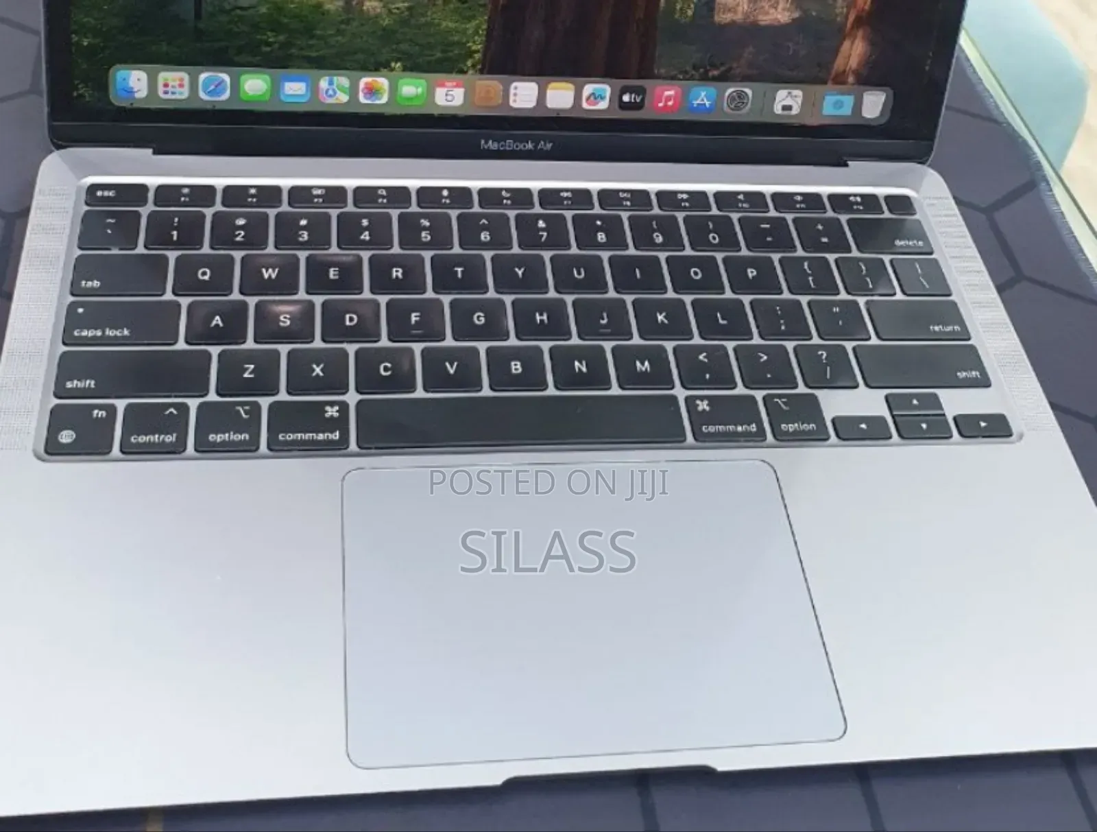 New Laptop Apple MacBook Air 2020 M1 16GB Apple M1 SSD 256GB