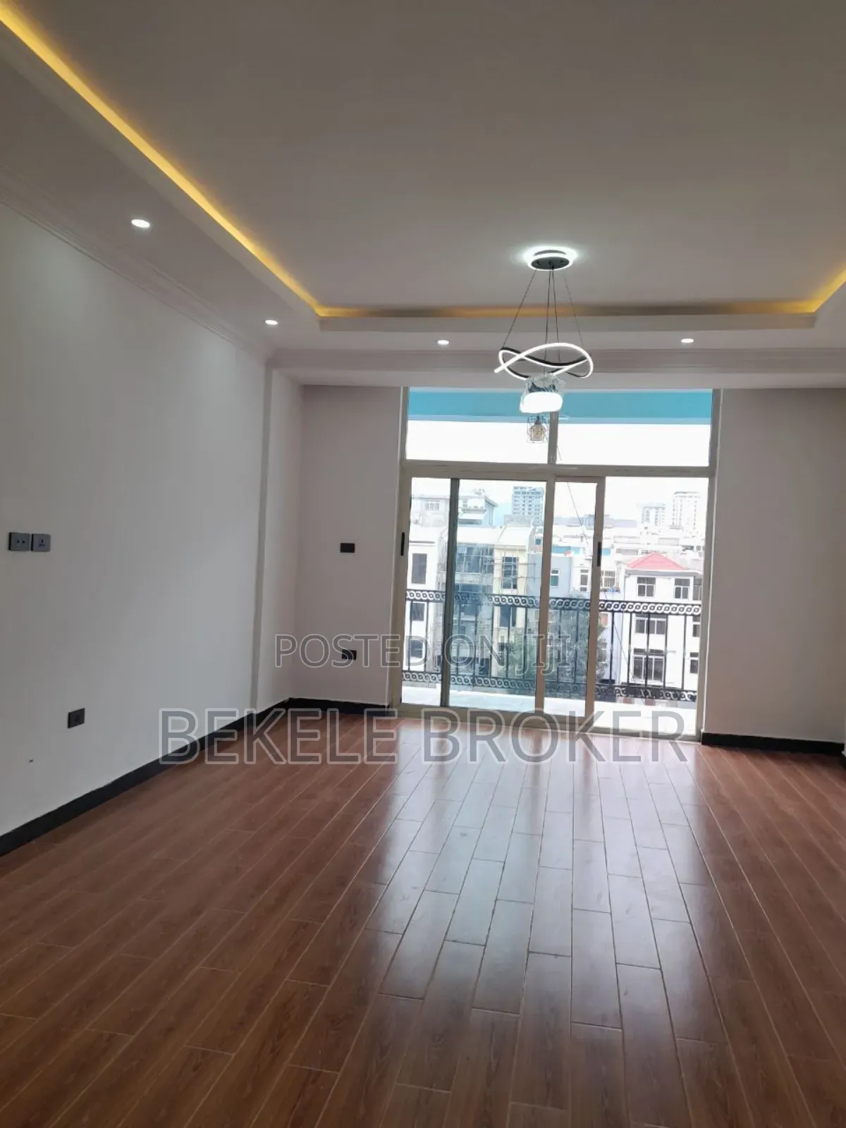 Furnished 3bdrm Apartment in አፓርትመንት, Bole for sale