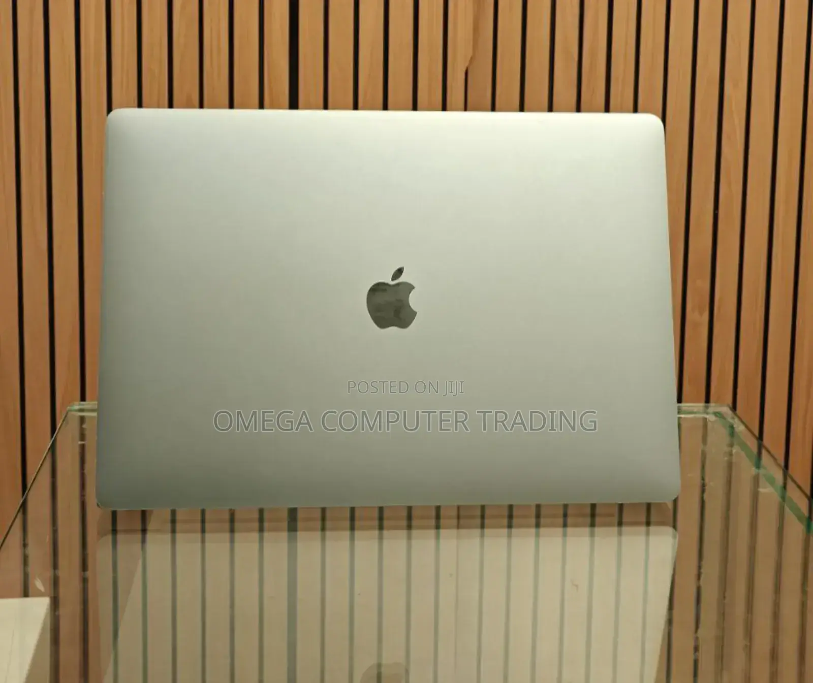 New Laptop Apple MacBook Pro 2019 16GB Intel Core i7 SSD 512GB