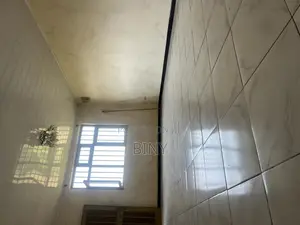 3bdrm Condo in 49 Mazoria, Bole for rent