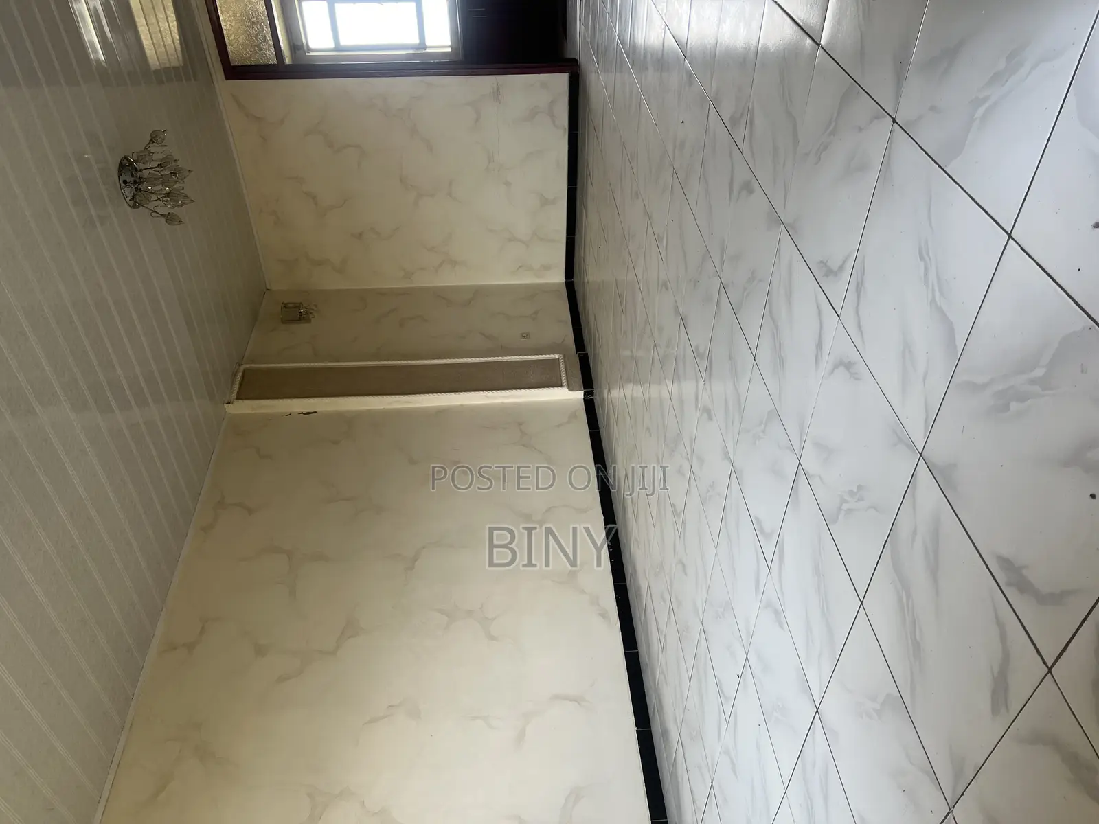 3bdrm Condo in 49 Mazoria, Bole for rent