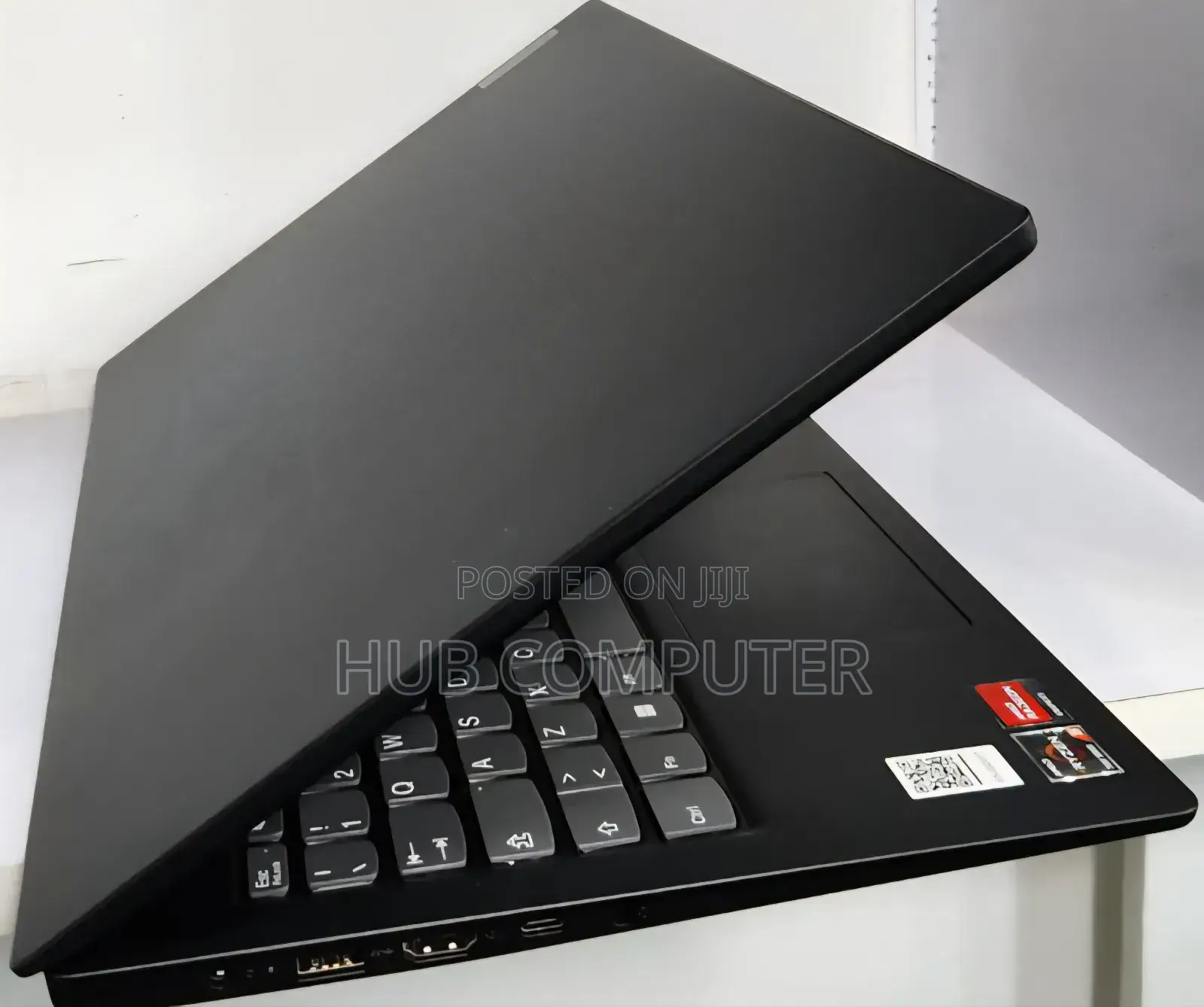 New Laptop Lenovo V15 8GB AMD Ryzen 3 SSD 256GB