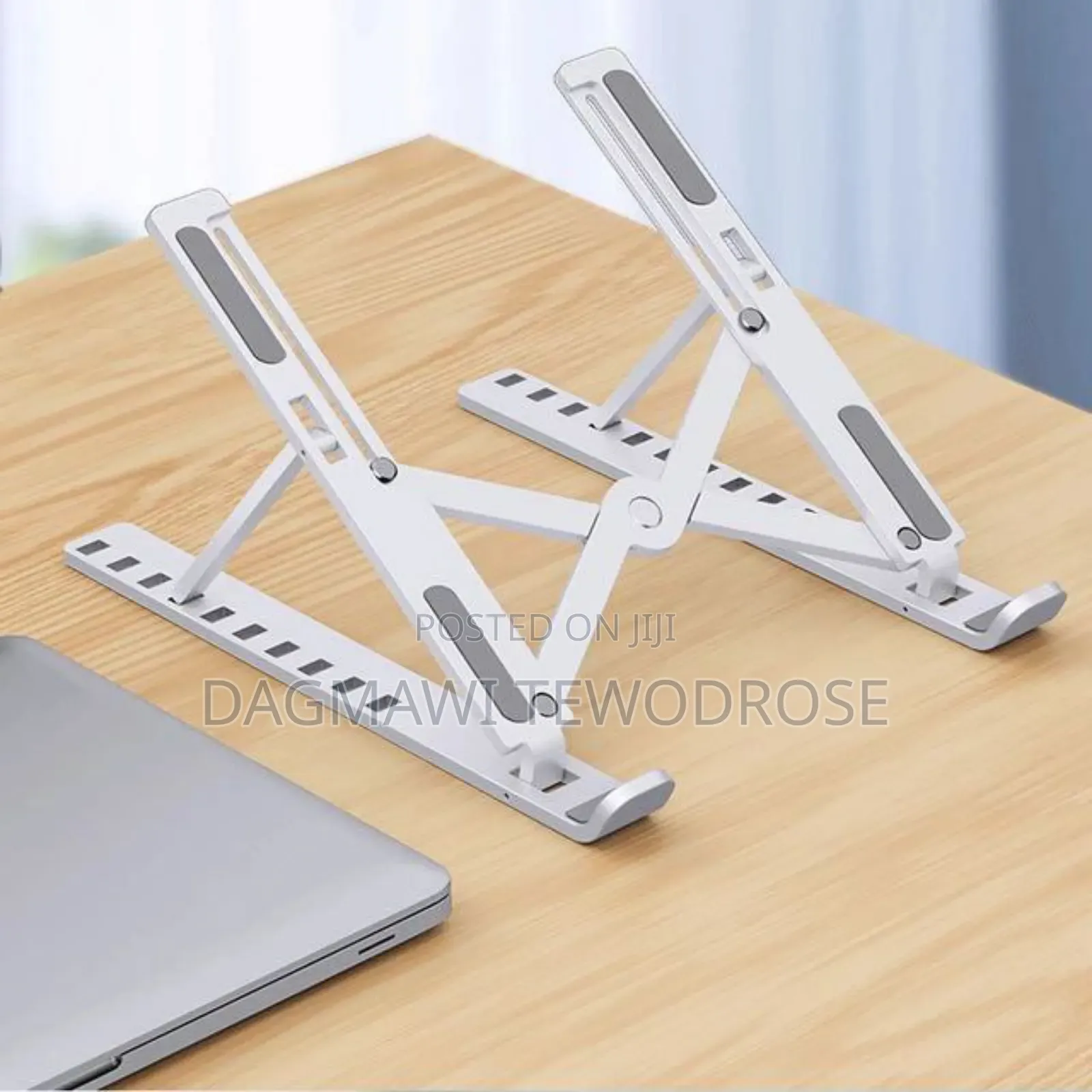  Adjustable Laptop Tablet Stand (የብረቱ