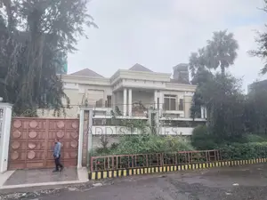 12bdrm Villa in Bole for rent