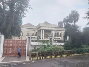12bdrm Villa in Bole for rent