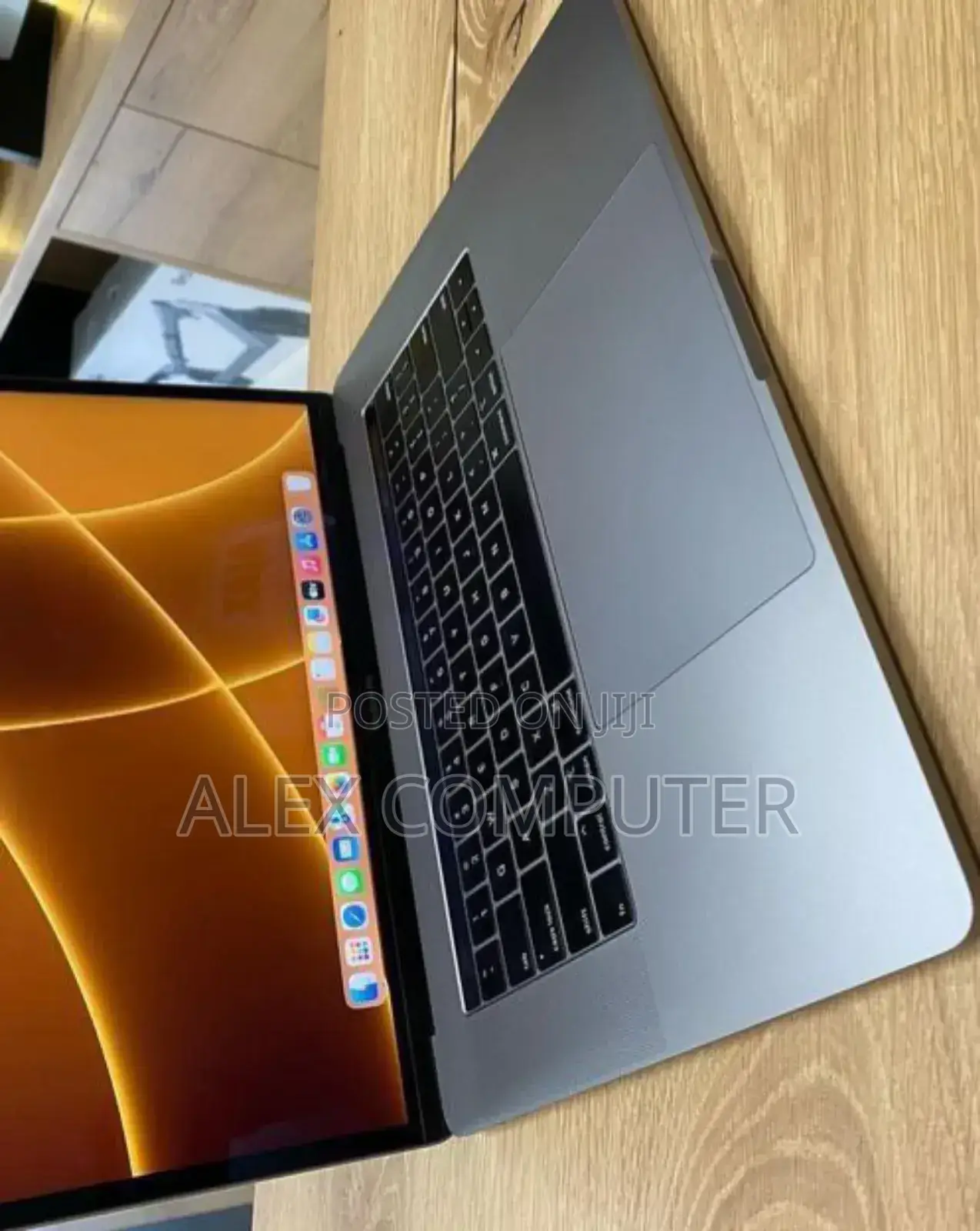 New Laptop Apple MacBook Pro 2017 16GB Intel Core I7 SSD 1T