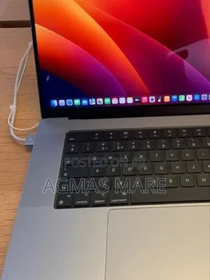 New Laptop Apple MacBook Pro 2017 16GB Intel Core I7 SSD 1T