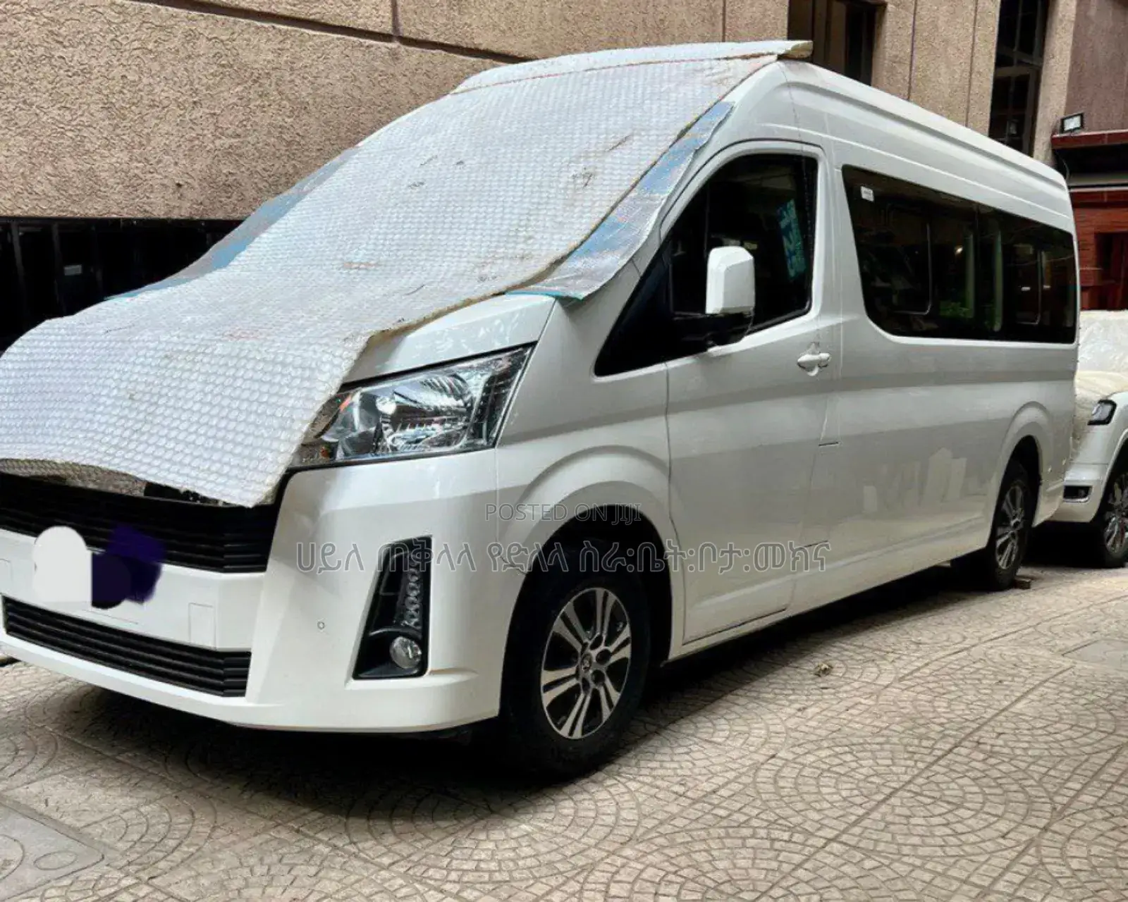 Toyota HiAce 2022 White