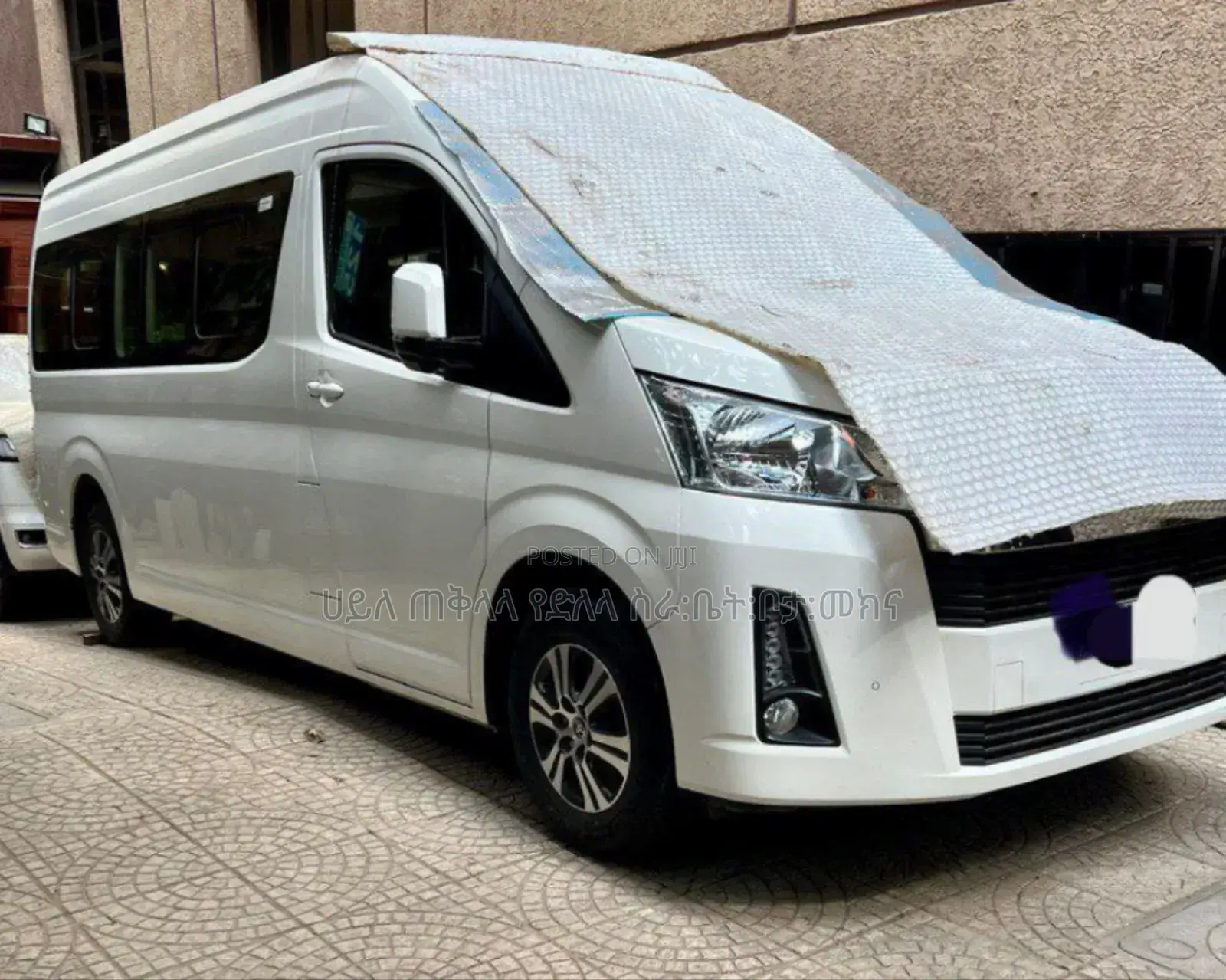 Toyota HiAce 2022 White