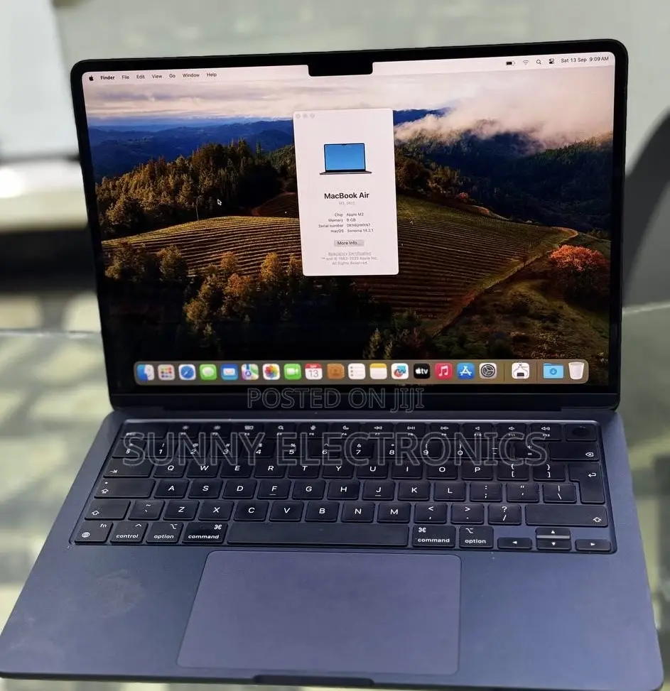 New Laptop Apple MacBook Air 2023 M2 8GB Apple M2 SSD 256GB