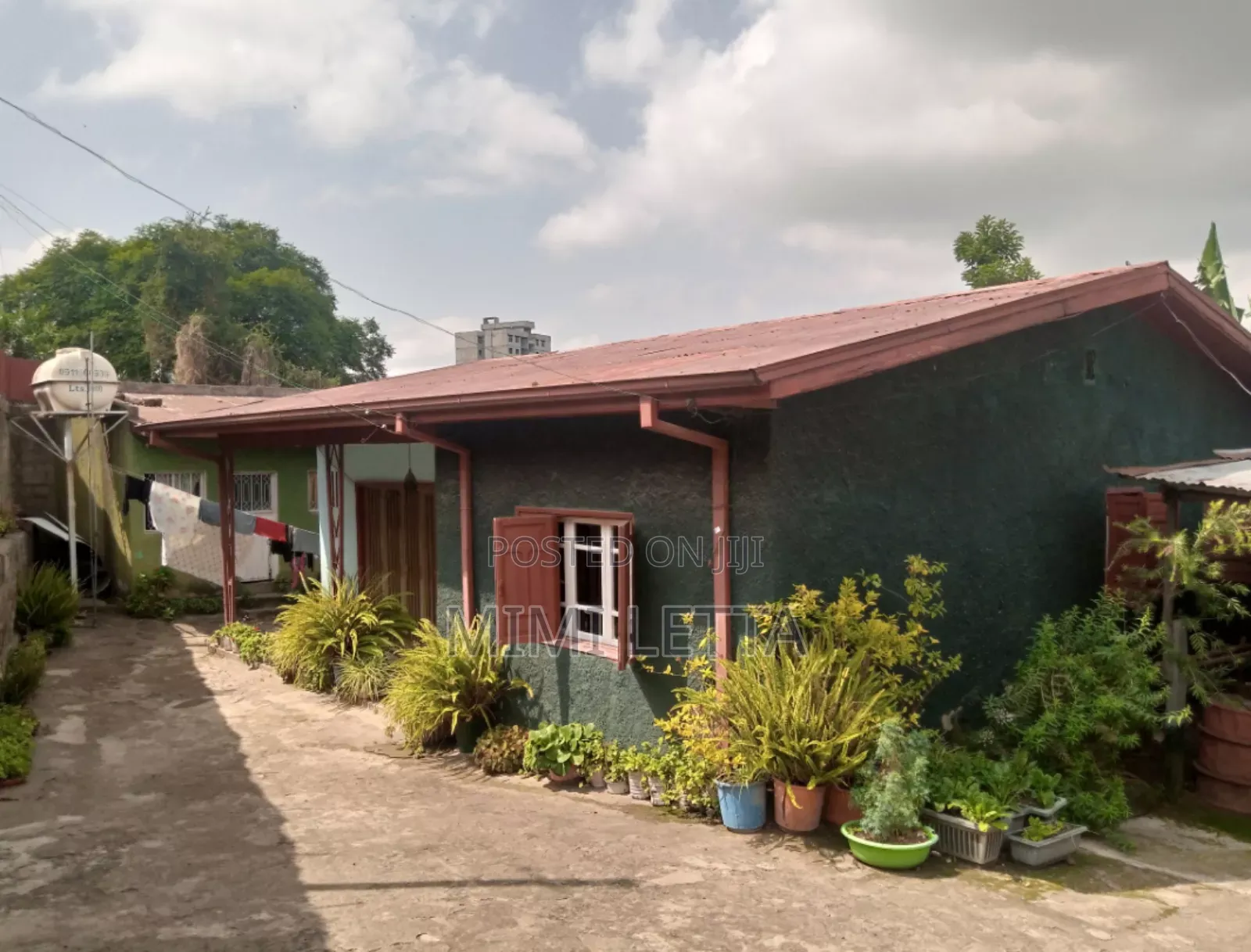 Furnished 4bdrm Villa in Lideta for sale