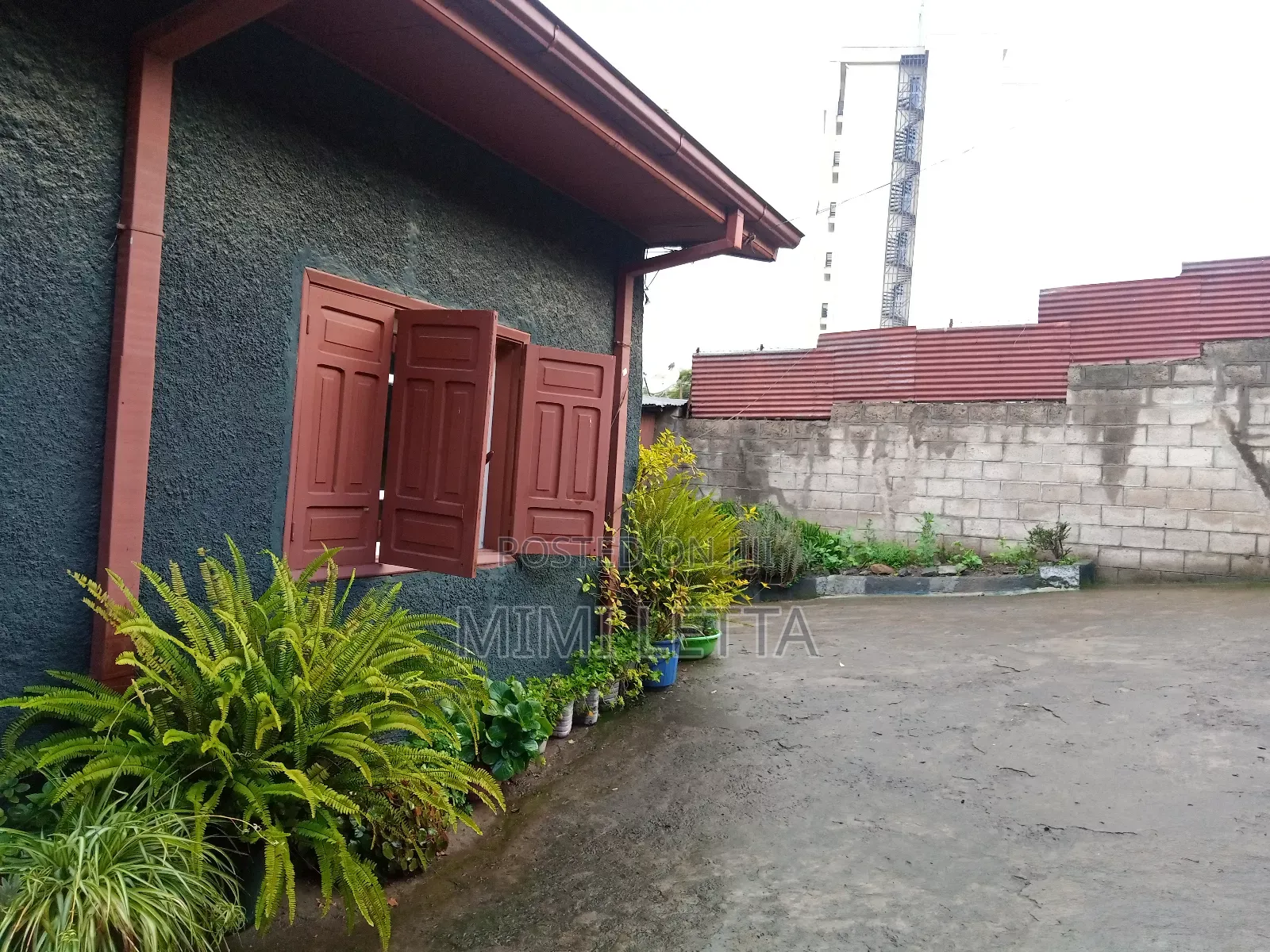 Furnished 4bdrm Villa in Lideta for sale